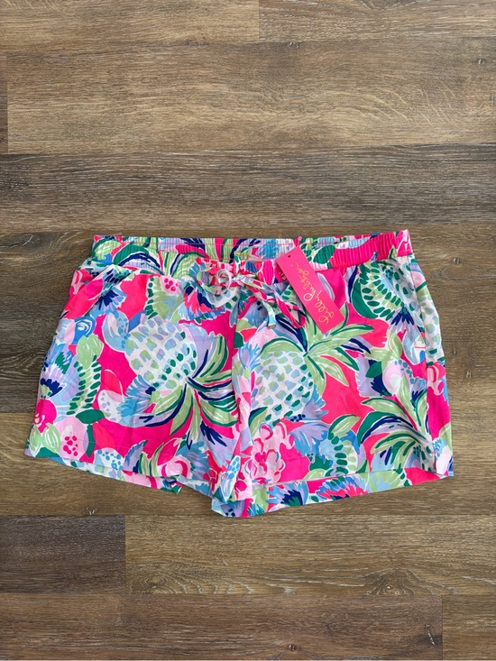 Lilly Pulitzer Pants - NWT Lilly Pulitzer Katia Short running shorts #006336 size L waist 34”